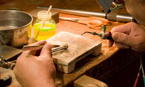 10% OFF All Clock & Watch Repairs at Chicago Clock Company