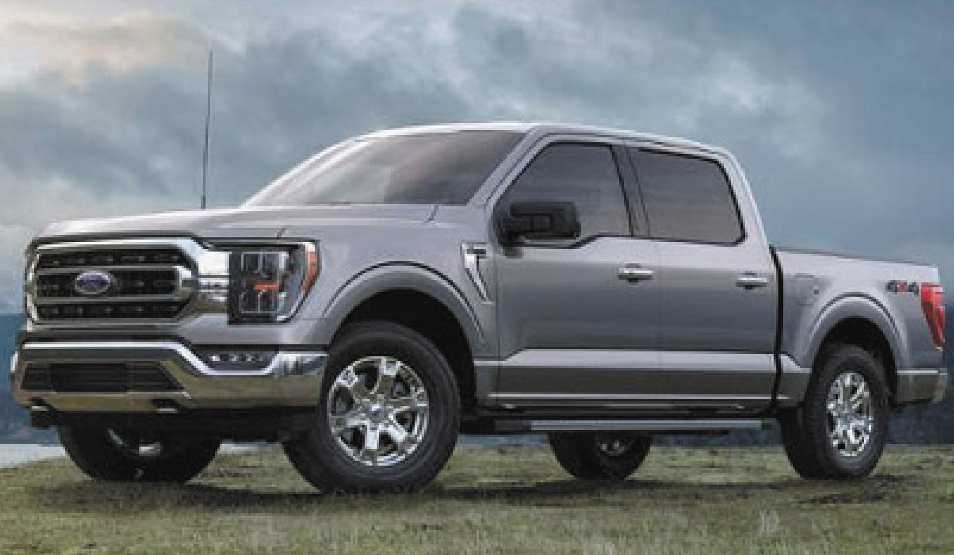 New 2023  F-150 XLT Crew Cab 4WD $316* Mo. Lease at Suburban Ford